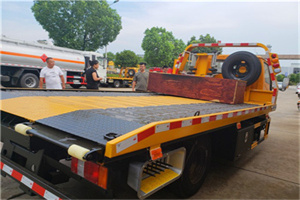 阳江附近拖车电话号码服务